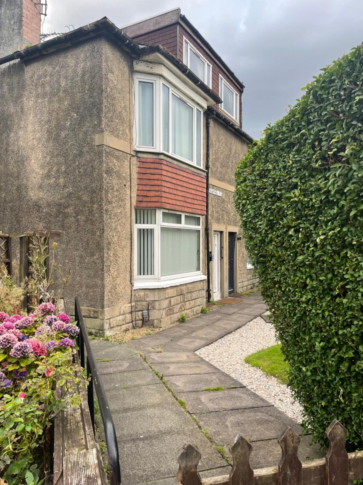 Room In A Home Edinburgh Exterior photo